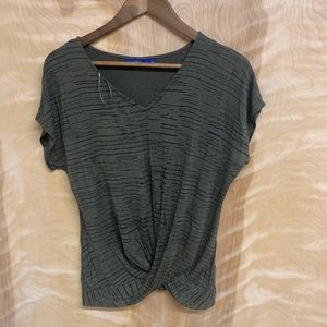 APT.9 (large) Green with black stripes top knotted cross cross bottom